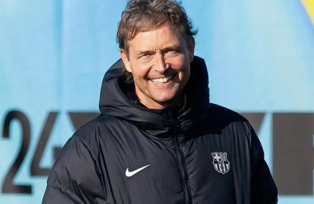 闻发布会总, 平静, 确定性 闻发布会总, 平静, 确定性